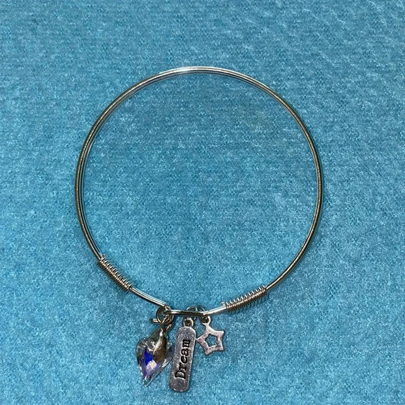 Charm bracelet Silver tone Dream charm Star charm and Crystal Heart charm NEW - Picture 6 of 9